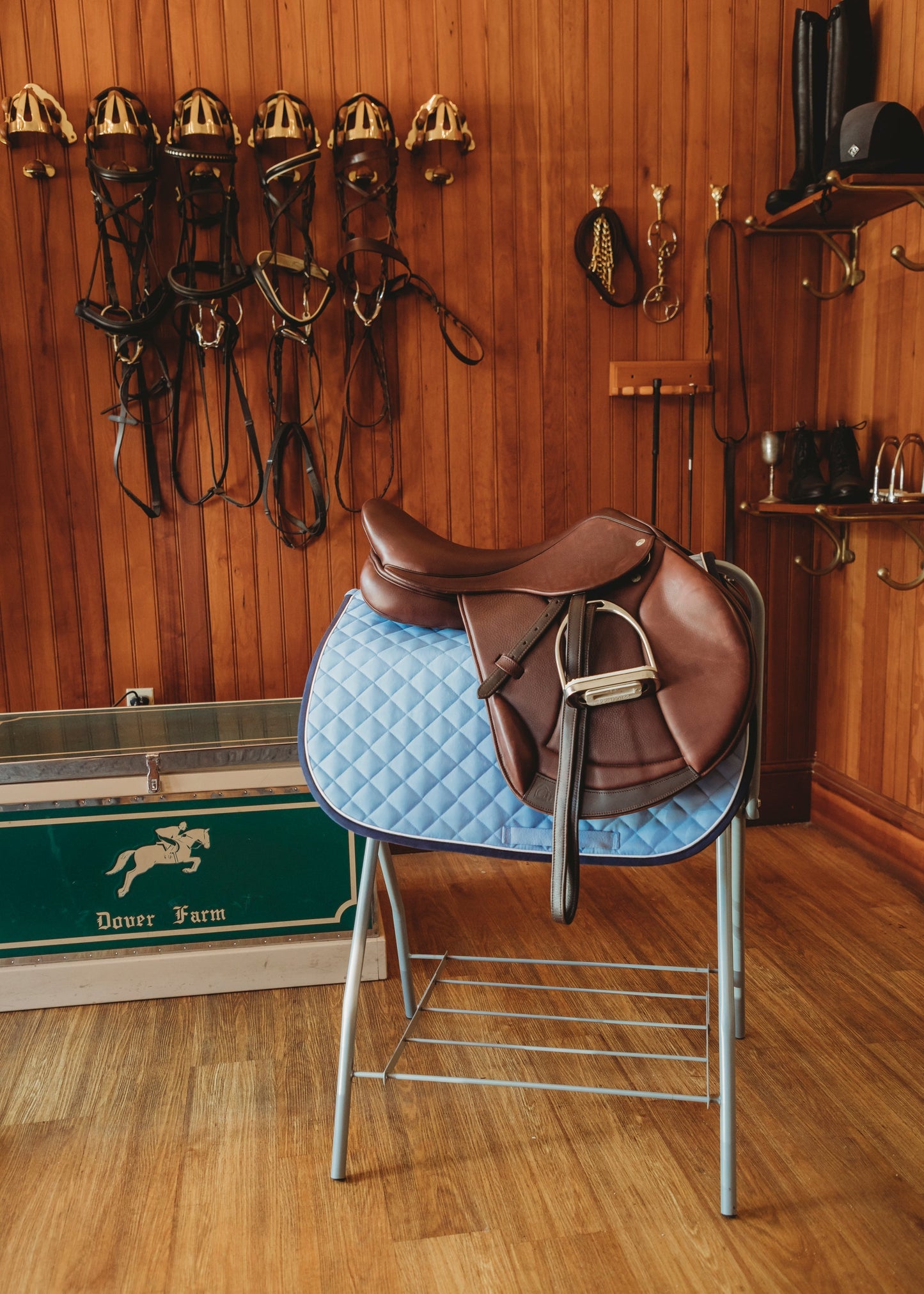 Portable Saddle Stand